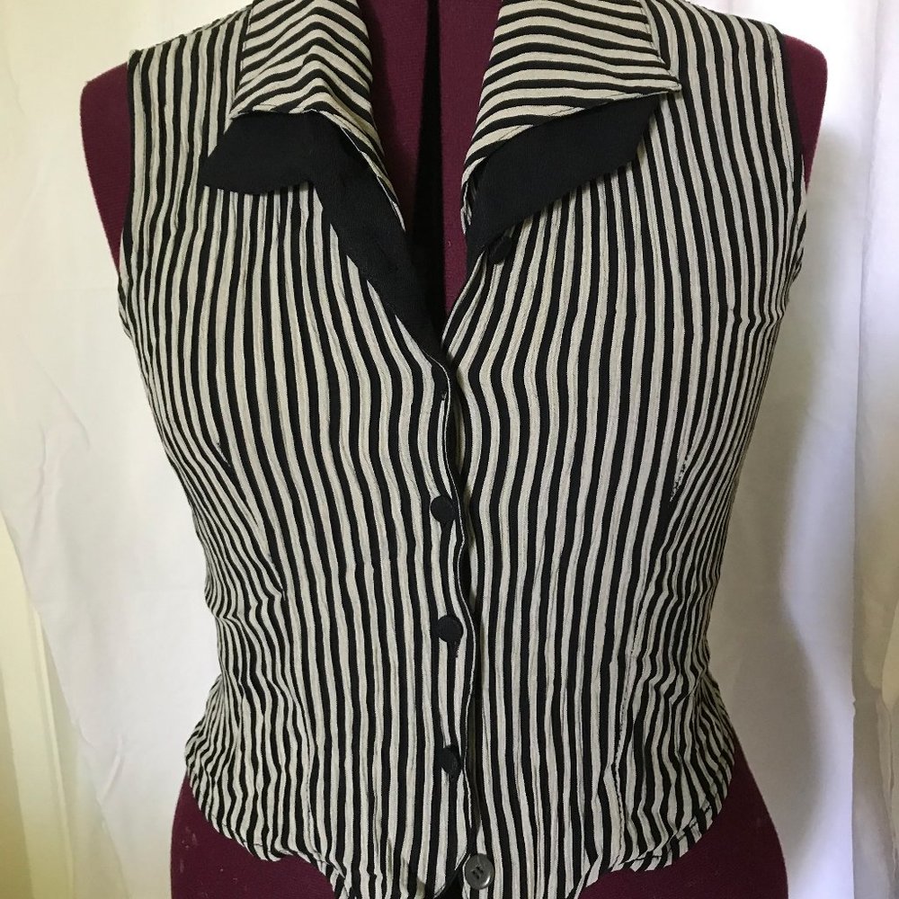 VINTAGE 1990s button-down vest
